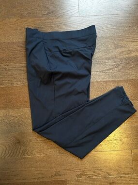 Lolë  High-Rise Travel Everyday stretch Trousers - Woman's Size 16 (Navy)